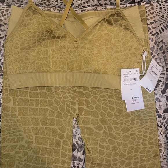 GOOD AMERICAN Shine Print Crossback Bra and leggings size 3/4 (L/XL) - Picture 4 of 5